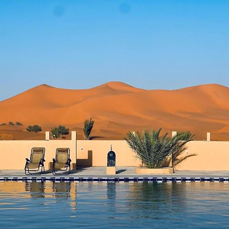 Hotel Camping Les Roses Des Dunes & Piscine 메르주가 외부 사진