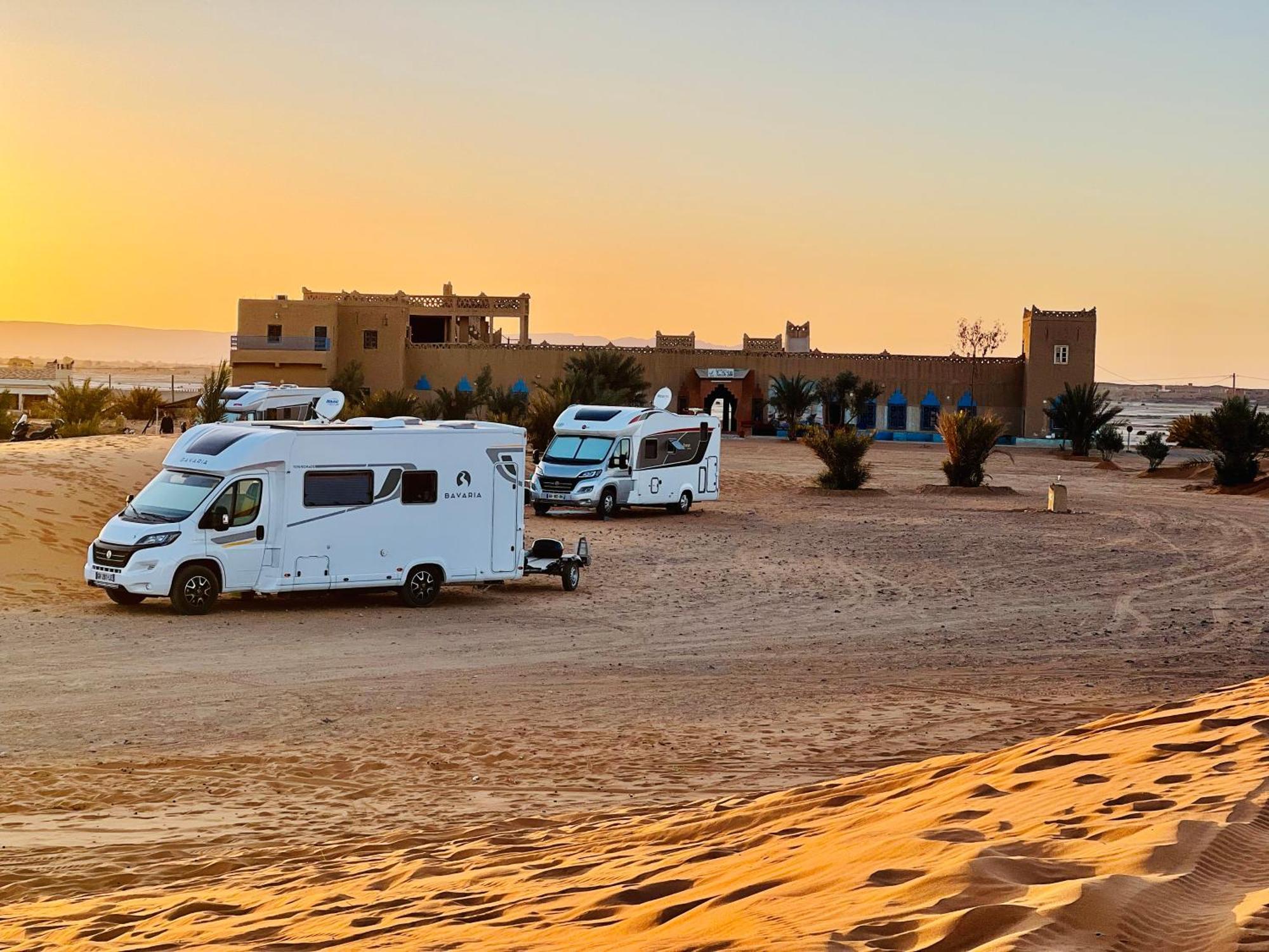 Hotel Camping Les Roses Des Dunes & Piscine 메르주가 외부 사진