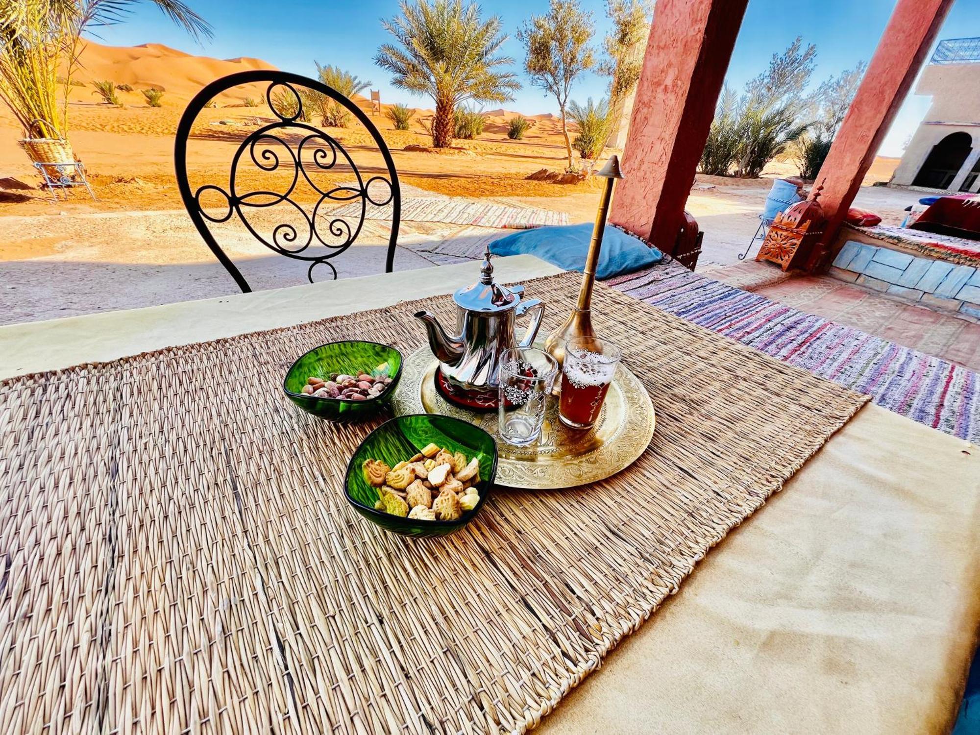 Hotel Camping Les Roses Des Dunes & Piscine 메르주가 외부 사진