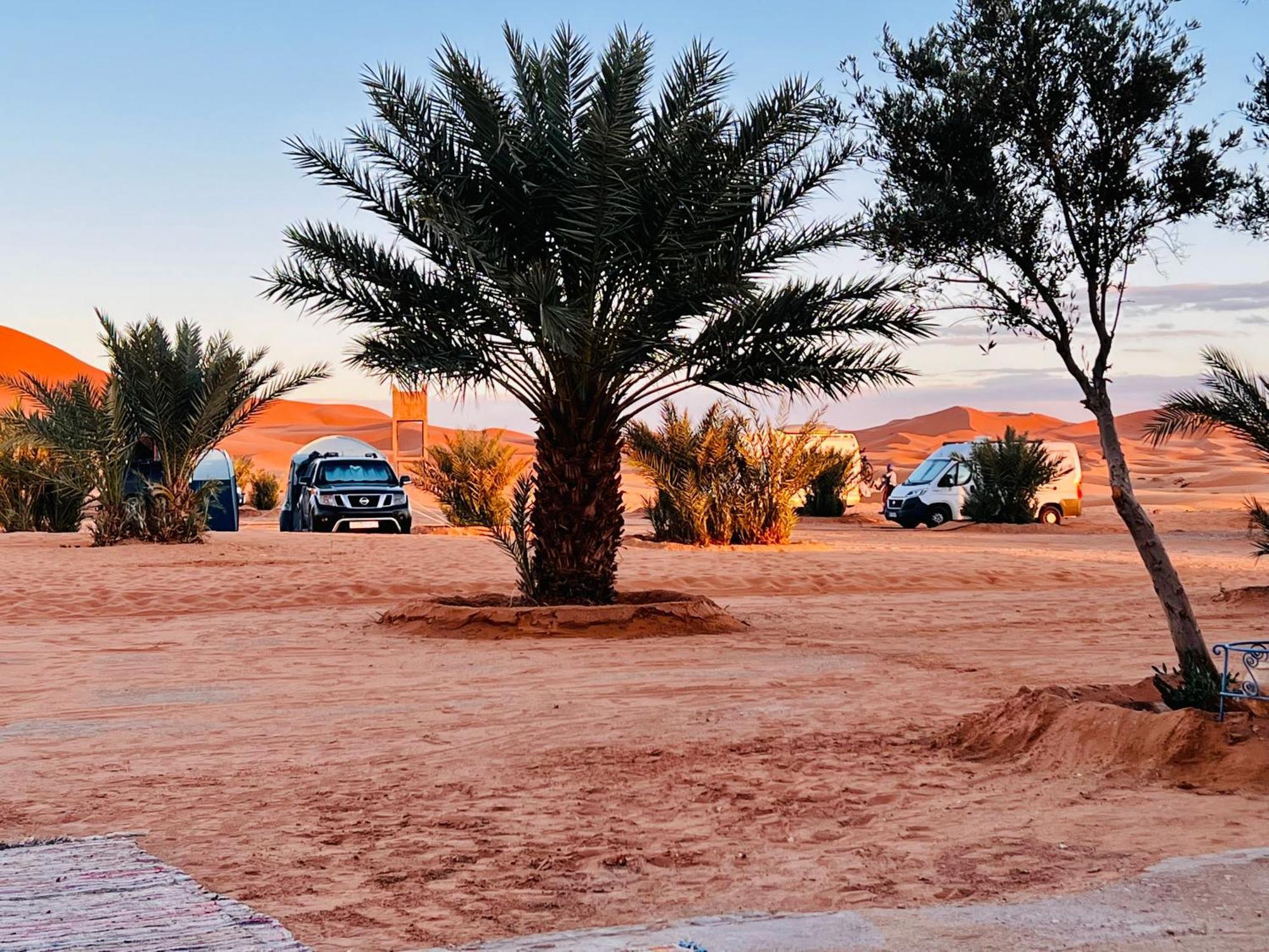 Hotel Camping Les Roses Des Dunes & Piscine 메르주가 외부 사진