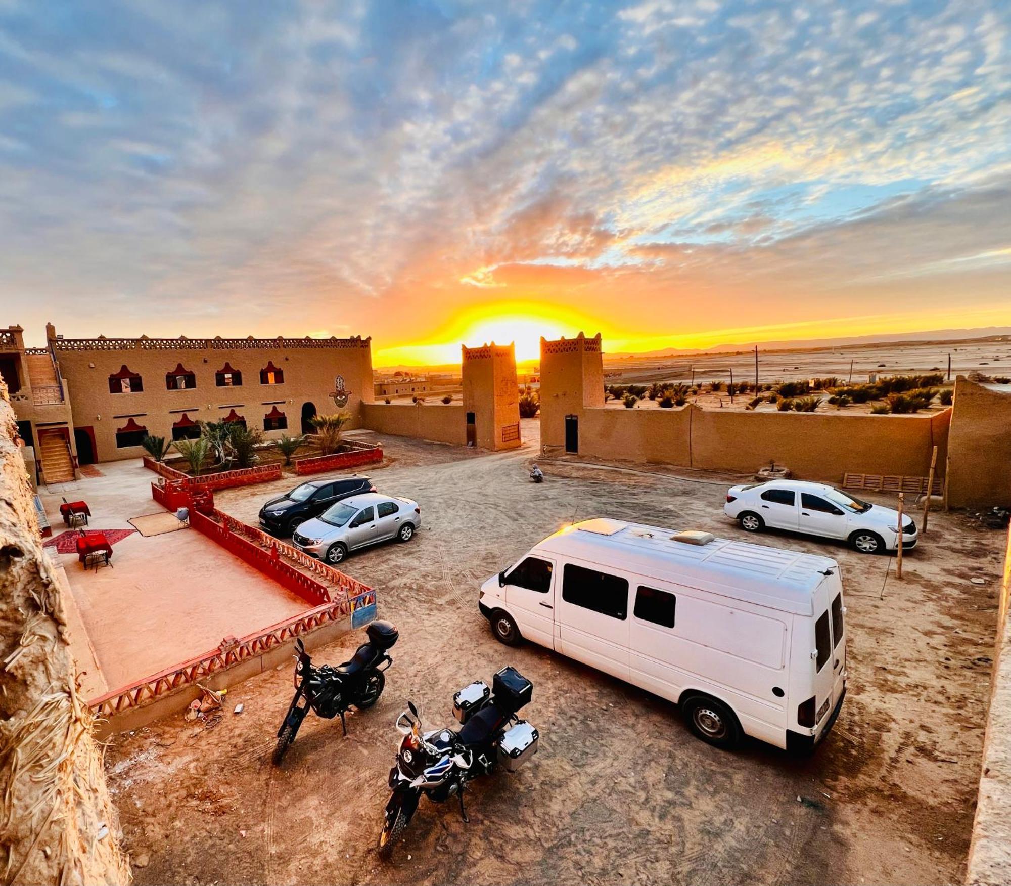 Hotel Camping Les Roses Des Dunes & Piscine 메르주가 외부 사진