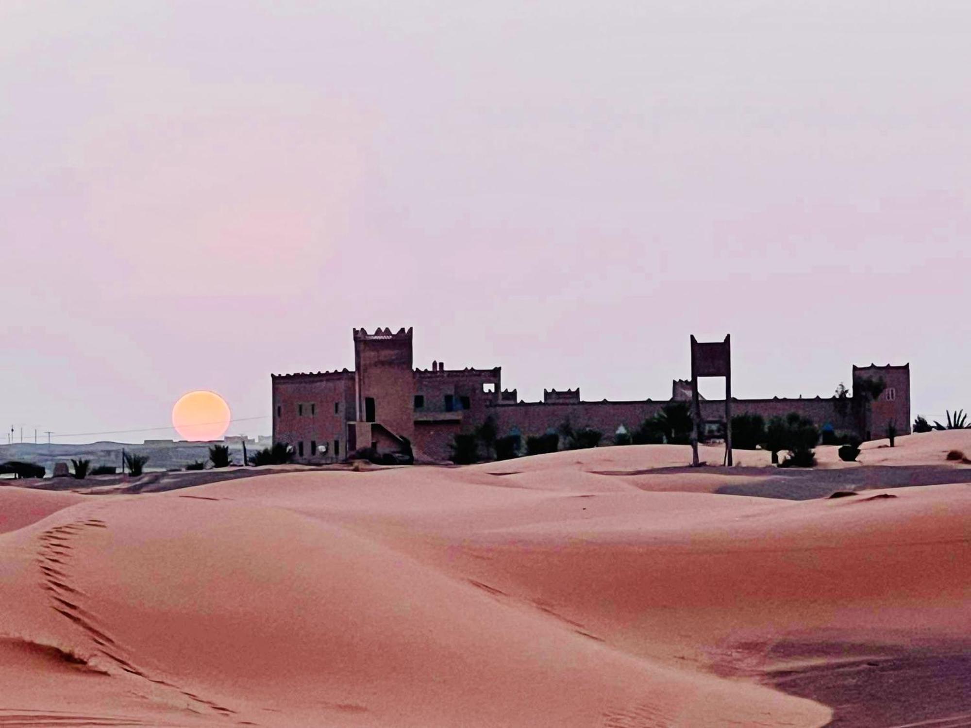 Hotel Camping Les Roses Des Dunes & Piscine 메르주가 외부 사진
